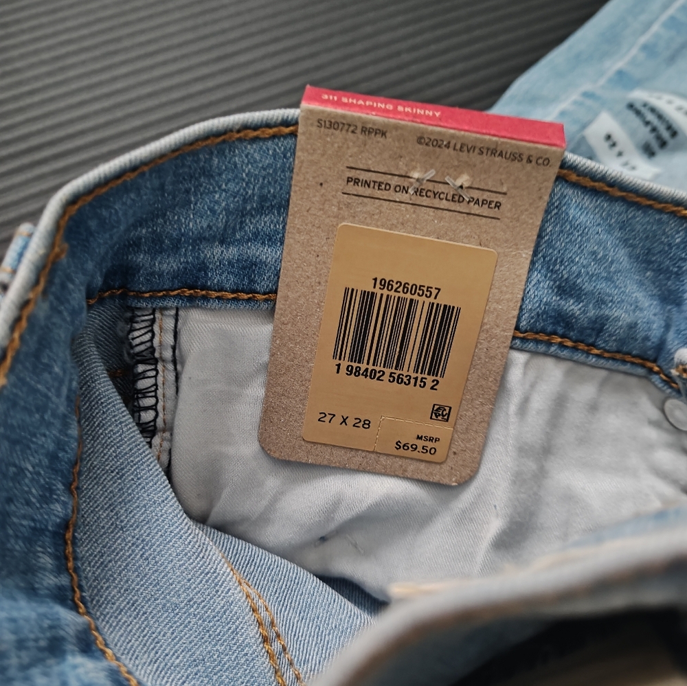 NWT Levi's 311 Shaping Skinny 27x28 - Picture 5 of 5